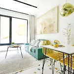 Duplex - Main Street Area - Ac - Netflix - Desk