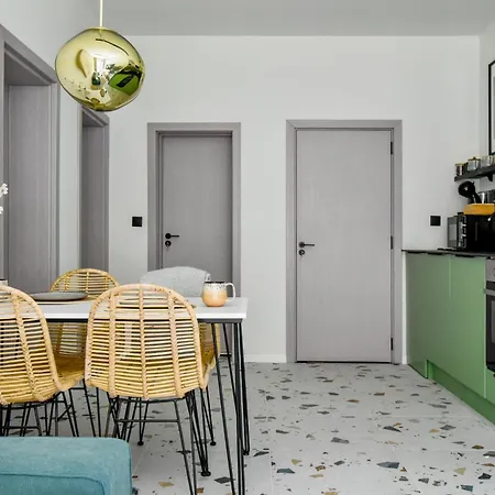 Duplex - Main Street Area - Ac - Netflix - Desk *