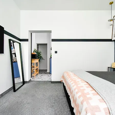 Duplex - Main Street Area - Ac - Netflix - Desk Sofia