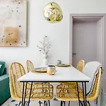 Duplex - Main Street Area - Ac - Netflix - Desk Holiday home *