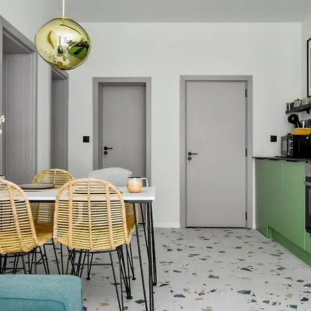 Duplex - Main Street Area - Ac - Netflix - Desk *